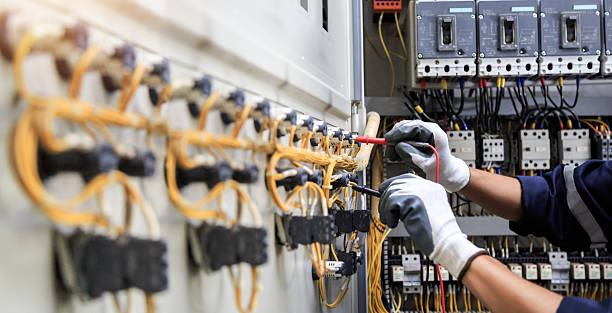 Professional Electrician technician working in Russiaville, IN